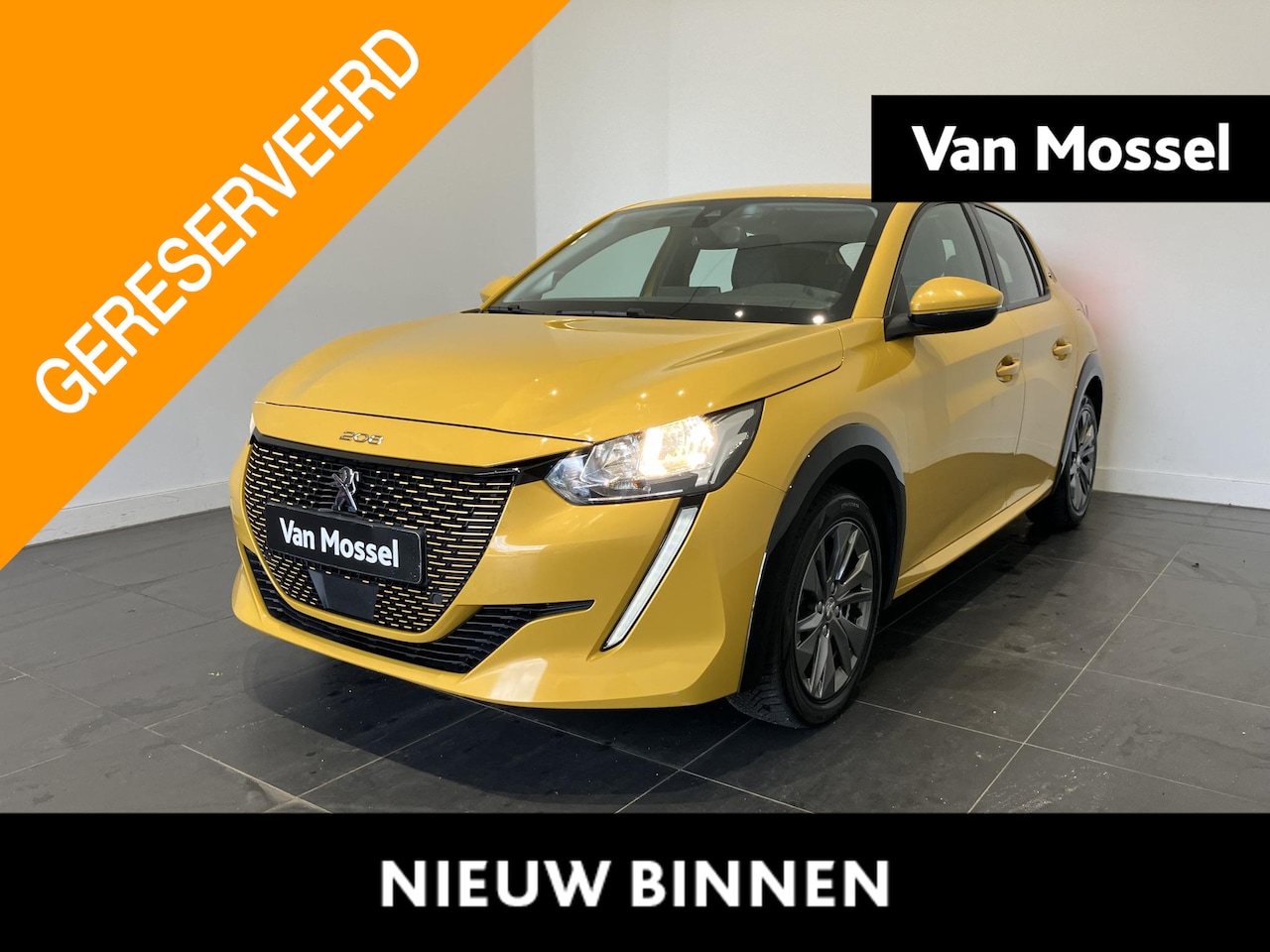 Peugeot e-208 - EV Allure 50 kWh l Camera l Apple carplay & Android auto l Keyless l SOH 94.3% - AutoWereld.nl