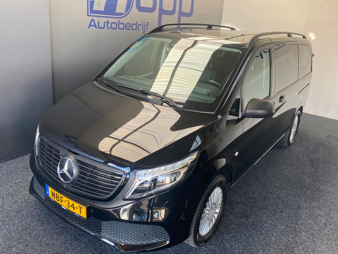 Mercedes-Benz eVito Tourer - PRO L2 90 kWh - 9-Pers. e-Vito - Leer - Camera - Incl. Garantie - AutoWereld.nl