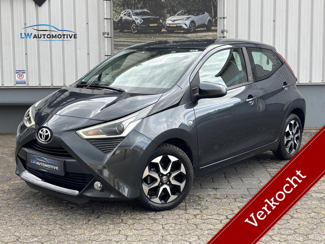 Toyota Aygo - 1.0 VVT-i x-joy | 15'' velgen | Camera | Carplay - AutoWereld.nl