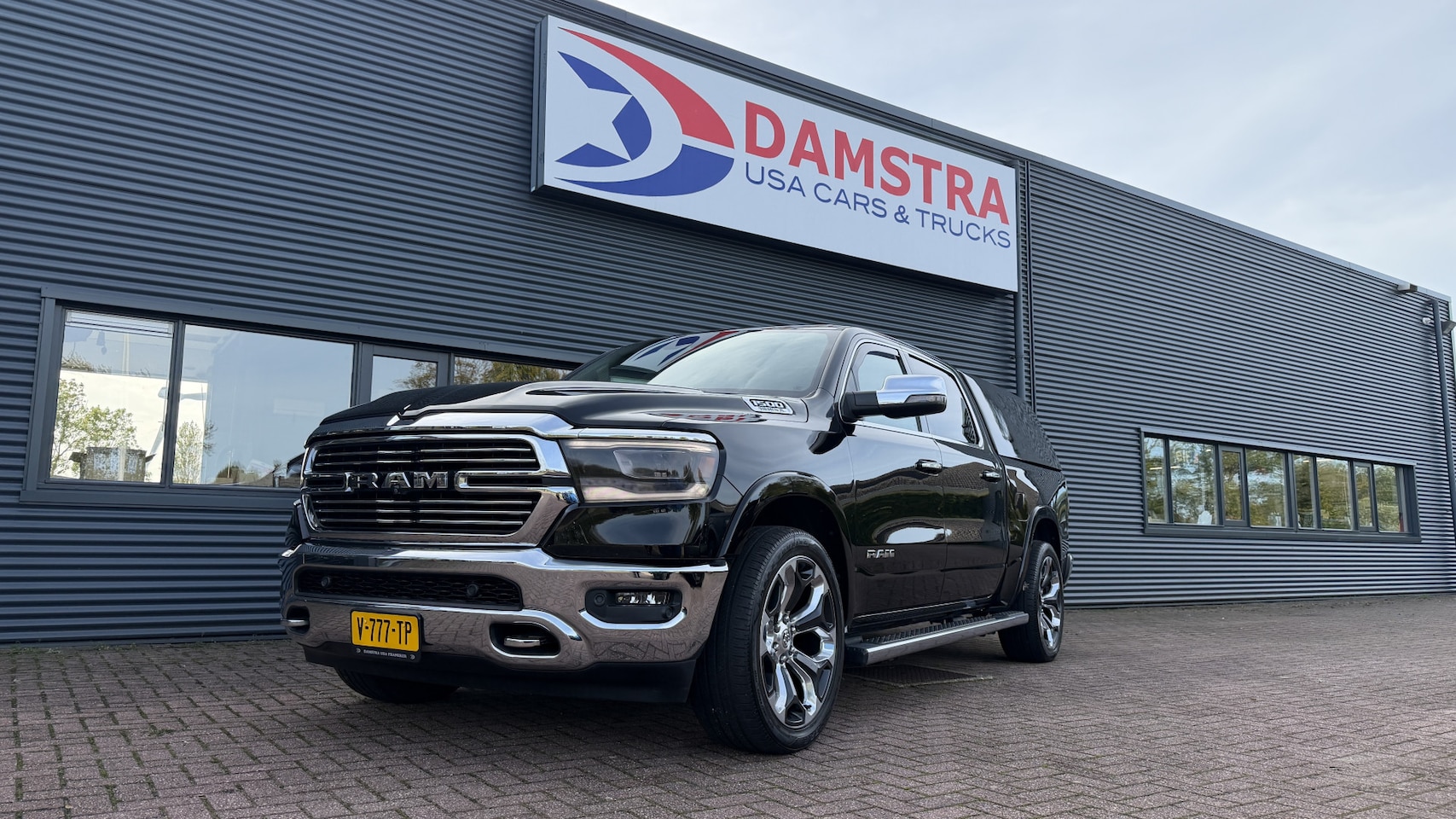 Dodge Ram 1500 - Laramie 5.7 4X4 - AutoWereld.nl