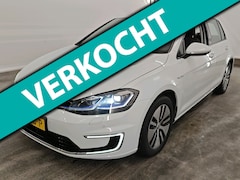 Volkswagen e-Golf - 35, 8kWh 136pk | SOH 85% |Warmtepomp | Winter- & Spiegelpakket | Camera | Keyless | CarPla