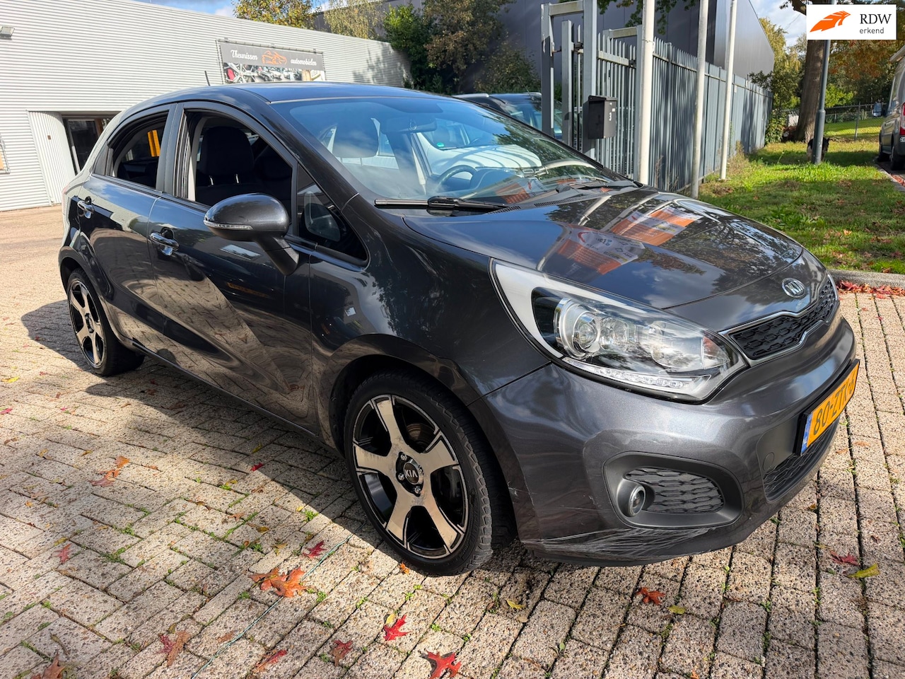 Kia Rio - 1.2 CVVT Plus Pack 5 deurs, airco, cruise, xenon\led, 17 inch, nwe apk, multi-stuur, rijd, - AutoWereld.nl