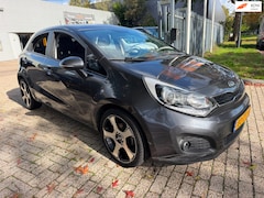 Kia Rio - 1.2 CVVT Plus Pack 5 deurs, airco, cruise, xenon\led, 17 inch, nwe apk, multi-stuur, rijd,