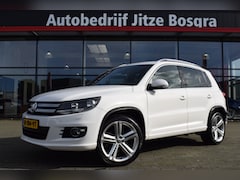 Volkswagen Tiguan - 1.4 TSI R-Line ECC | Sportstoelen | Full Map Navi | Camera | Trekhaak | 19 Inch LMV
