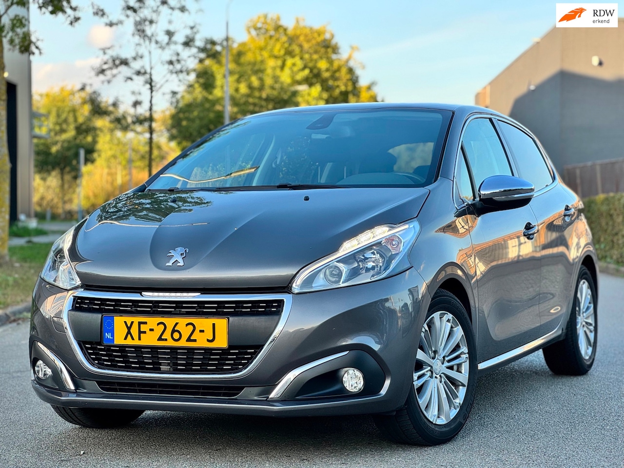 Peugeot 208 - 1.2 PureTech Active|UNIEK KM|NW STAAT|AUT|NAVI|LED|PSENSOR - AutoWereld.nl