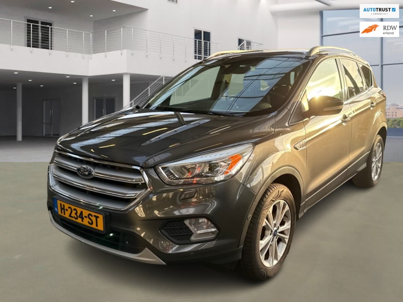 Ford Kuga - 1.5 EcoBoost ST Line / NL PRIJS 11000 / Auto goed werkt en goed rijdt - AutoWereld.nl