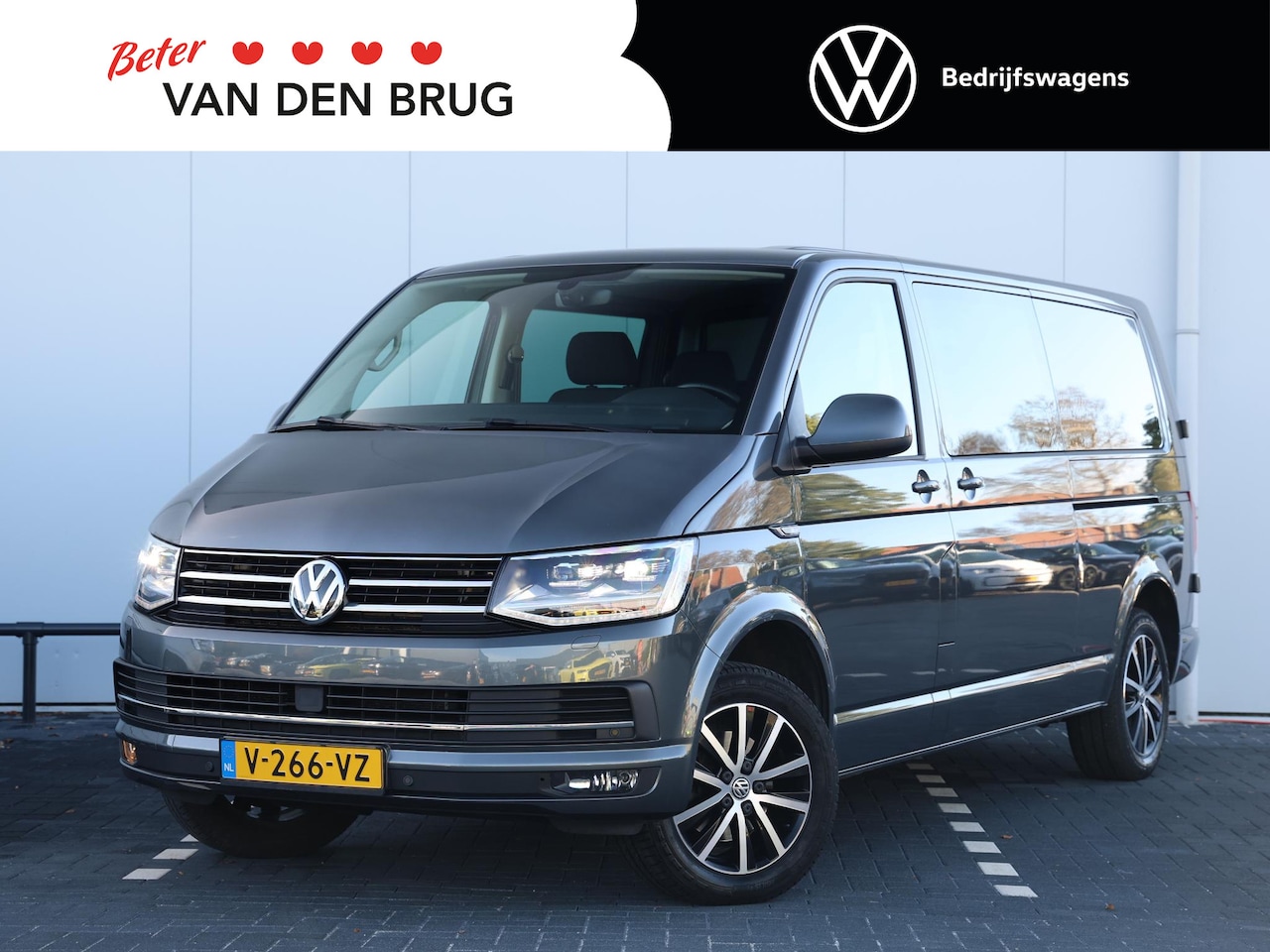 Volkswagen Transporter - 2.0 TDI 150PK DC Exclusive | UNIEK NETJES | Dubbele schuifdeur | ACC | LED | Navigatie | 1 - AutoWereld.nl