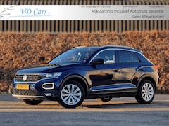 Volkswagen T-Roc - 1.5 TSI Sport AUTOMAAT*Trekhaak*Navigatie*Stoelverwarming*Cruise control*Climate control