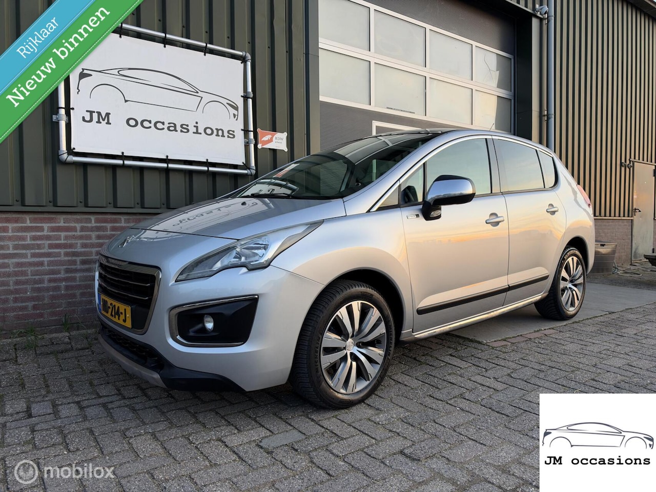 Peugeot 3008 - 1.2 PureTech Style|Pano|Clima|Cruise|Leder|Camera - AutoWereld.nl