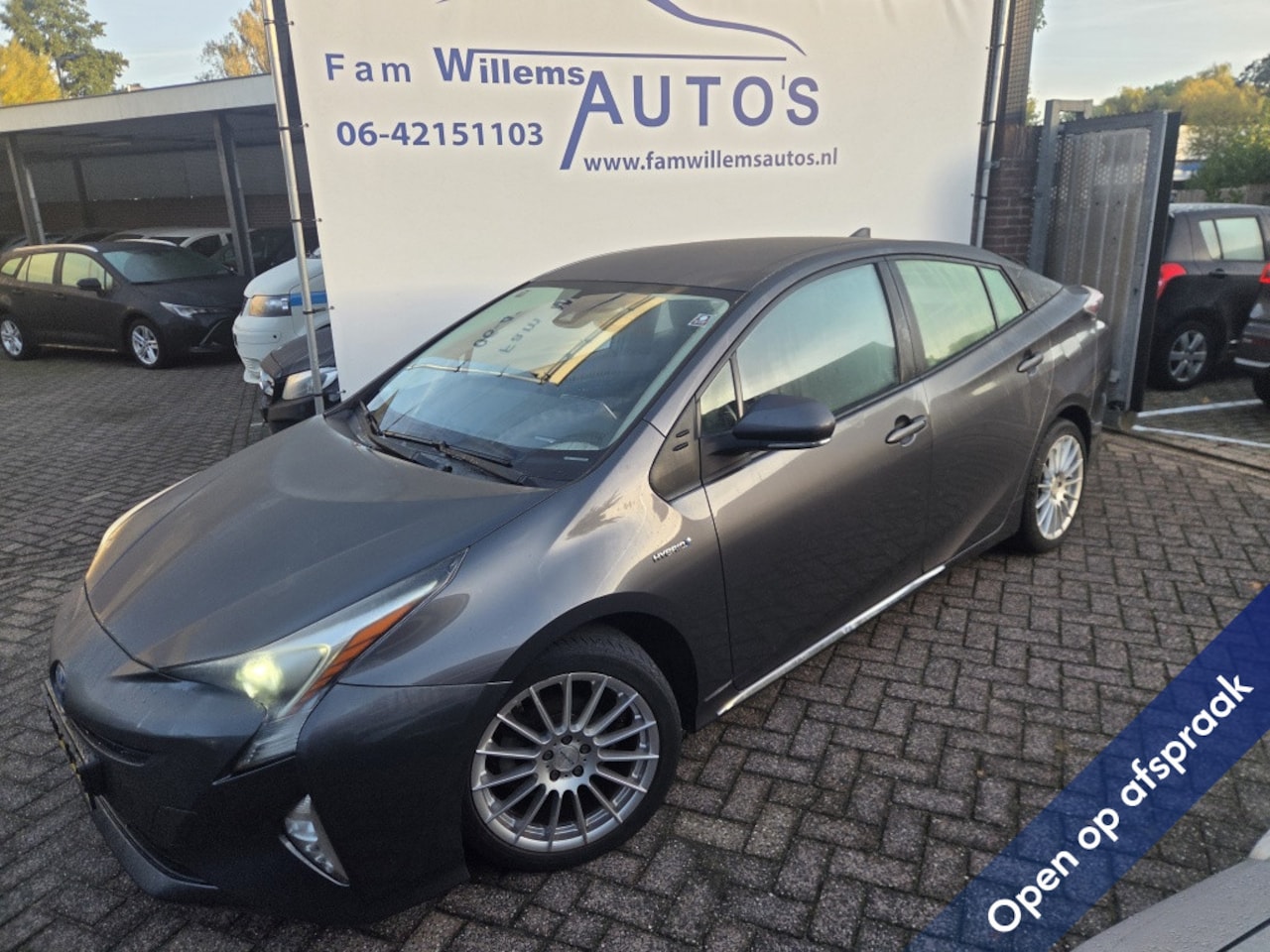 Toyota Prius - 1.8 Business Plus 1.8 Business Plus - AutoWereld.nl