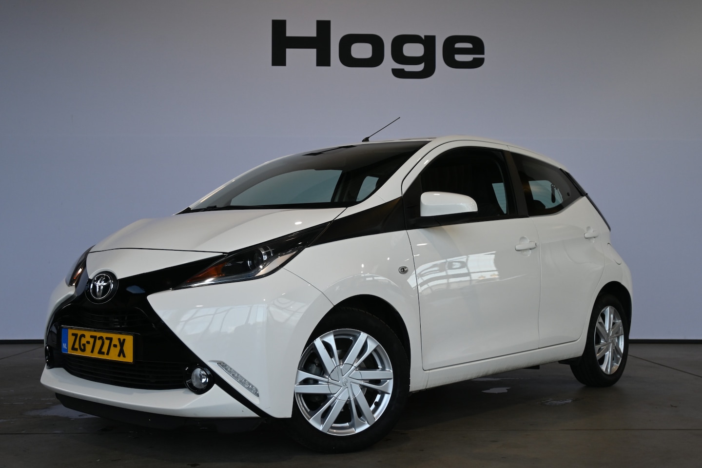 Toyota Aygo - 1.0 VVT-i X-Sport Automaat Airco Camera Lichtmetaal Elektrisch pakket 100% Onderhouden! In - AutoWereld.nl