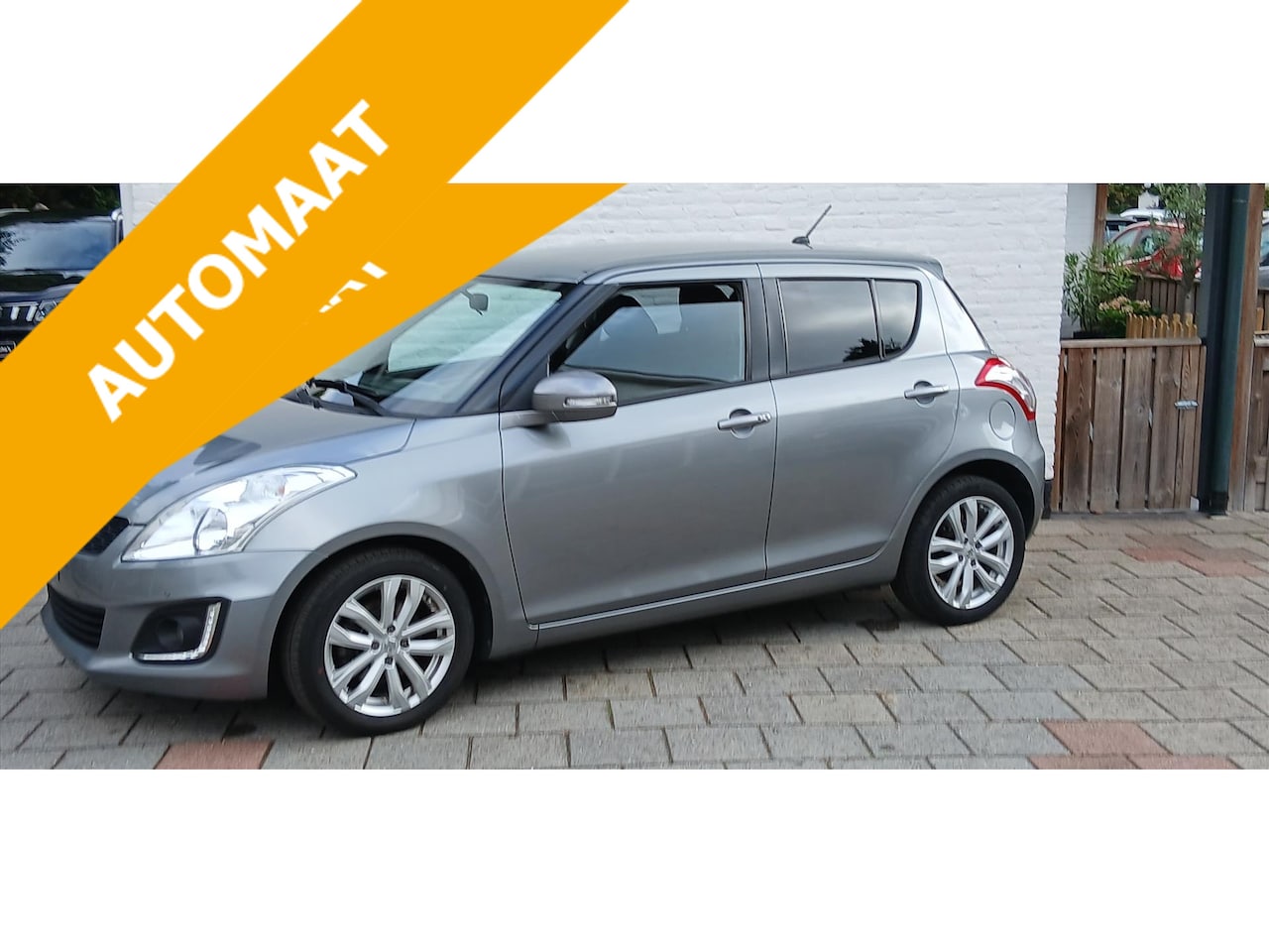 Suzuki Swift - 1.2 5drs 4 traps vol automaat Exclusive pdc keyles enz - AutoWereld.nl