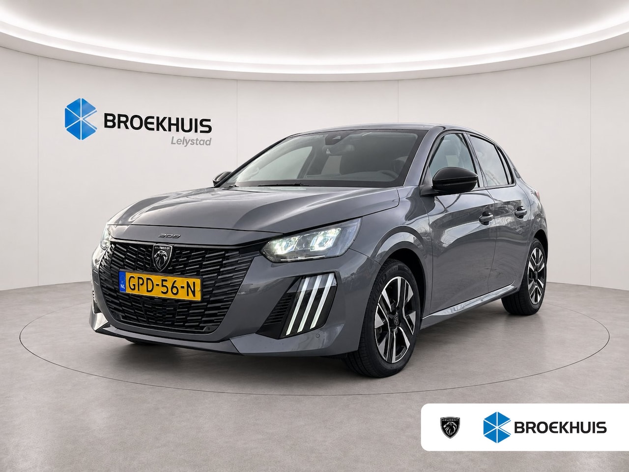Peugeot 208 - 1.2 HYBRID 100PK ALLURE AUTOMAAT / NAVI / LEDER / CLIMA / PDC / 16" LMV / CRUISECONTROL / - AutoWereld.nl