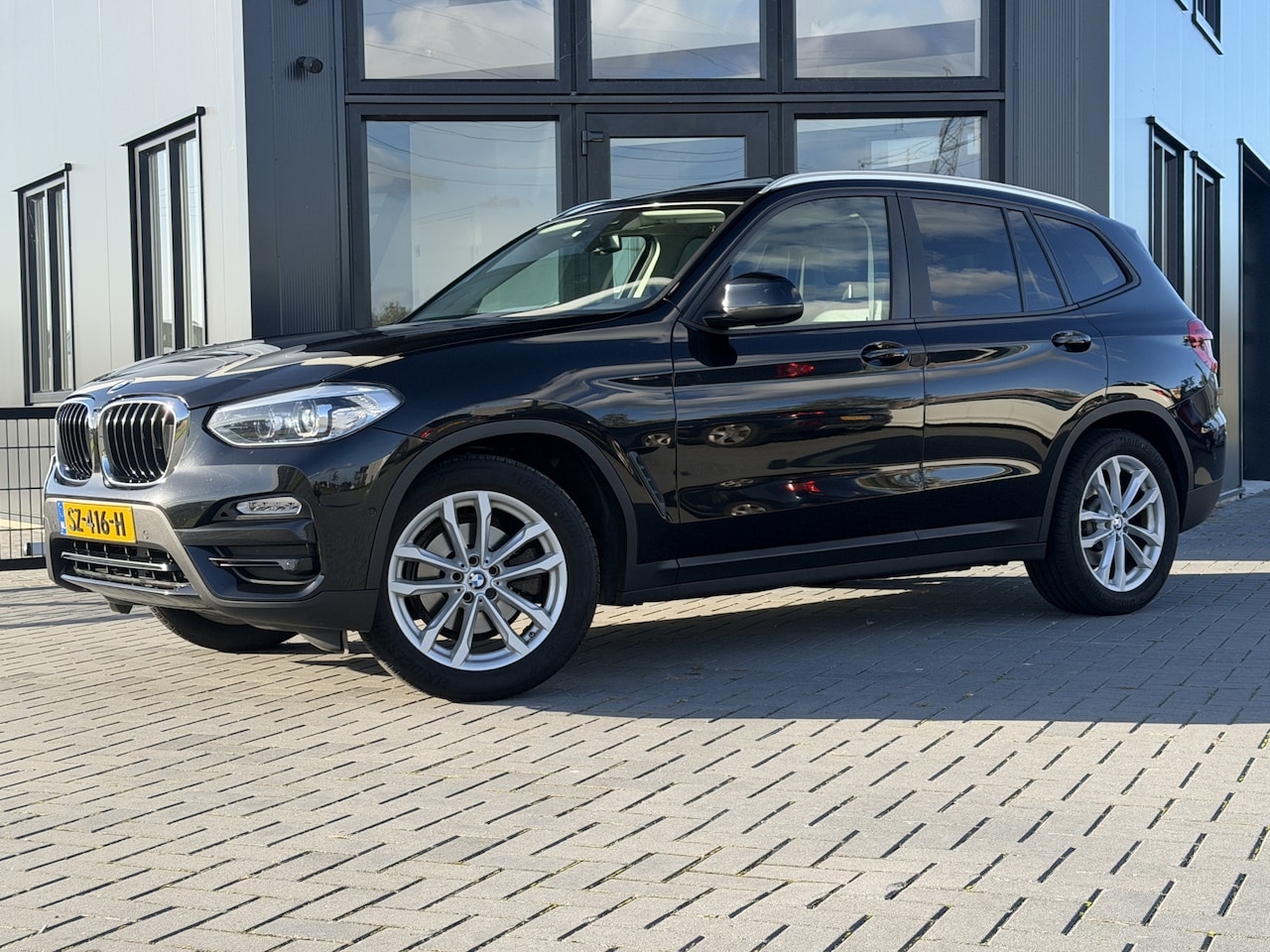 BMW X3 - xDrive20i High Executive Pano | Leer | Verw. stoelen | Dealer oh! - AutoWereld.nl