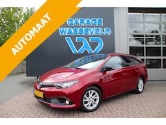Toyota Auris Touring Sports - 1.8 Hybrid Black Ed. Trekhaak/Camera/Cruise/DAB
