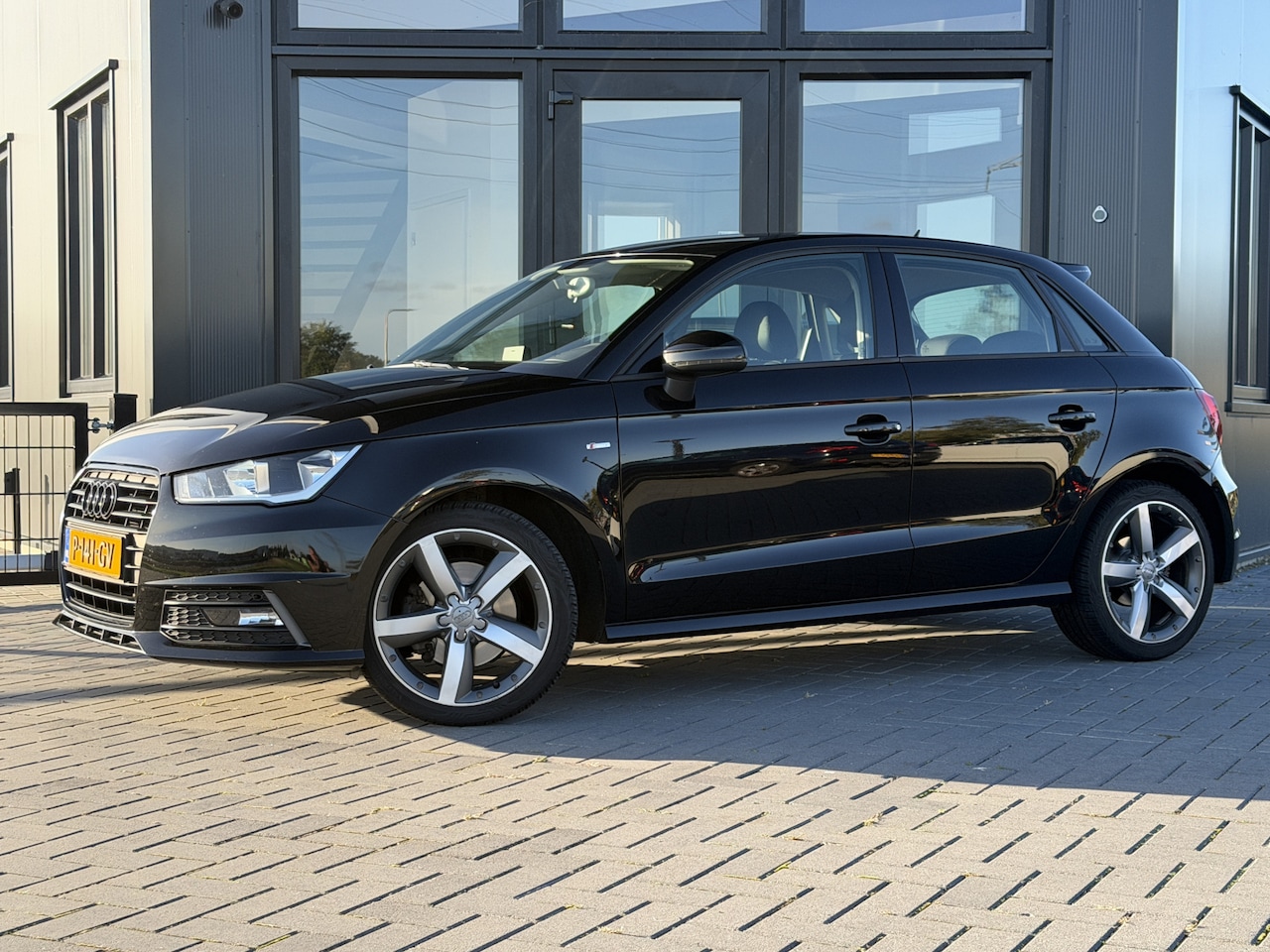 Audi A1 Sportback - 1.4 TFSI Sport Pro Line S S-line | Navi | Verw. stoelen - AutoWereld.nl