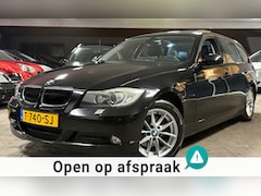 BMW 3-serie Touring - 318i|APK06-27|PanoramaDak|CruiseCntrl|Carplay|Trekhaak|StoelVW|Airco|