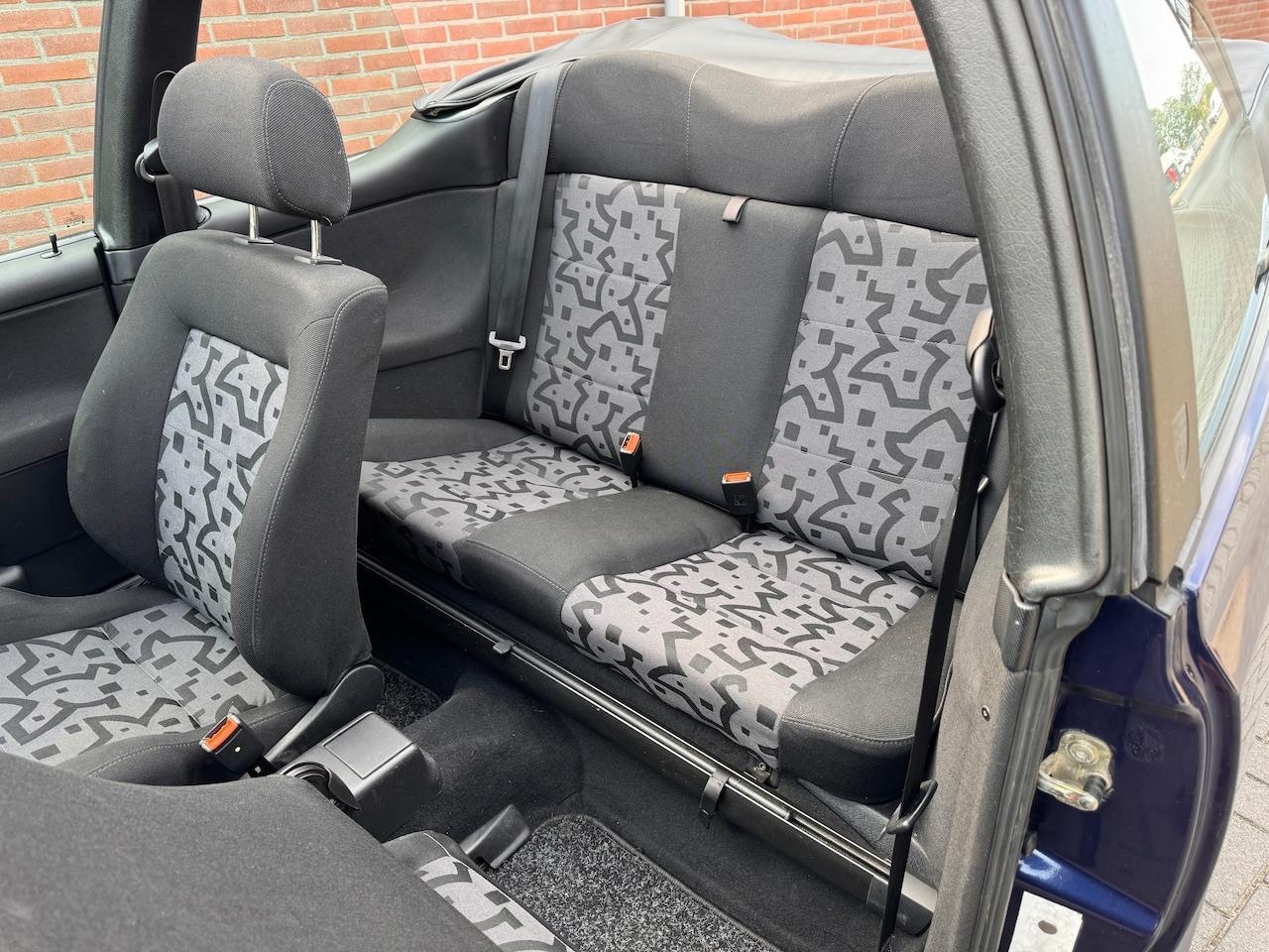 Volkswagen Golf Cabriolet - 1.8 Trendline Nette Cabriolet met slechts 153000KM!!