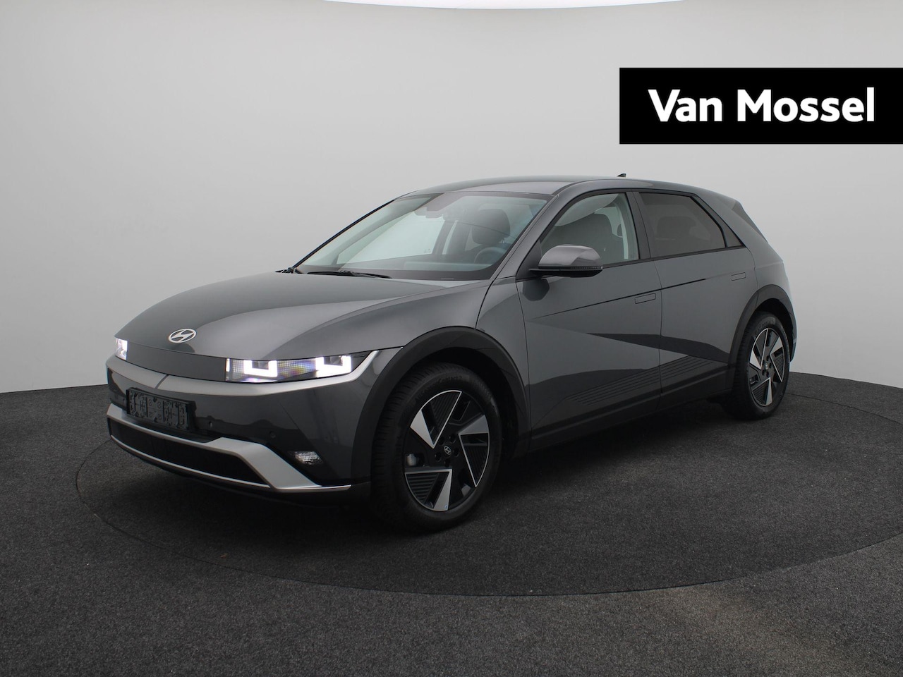Hyundai IONIQ 5 - Style 84 kWh | Trekhaak | All Season Banden | Hulpverenset | Adaptieve Cruise Control | Cl - AutoWereld.nl
