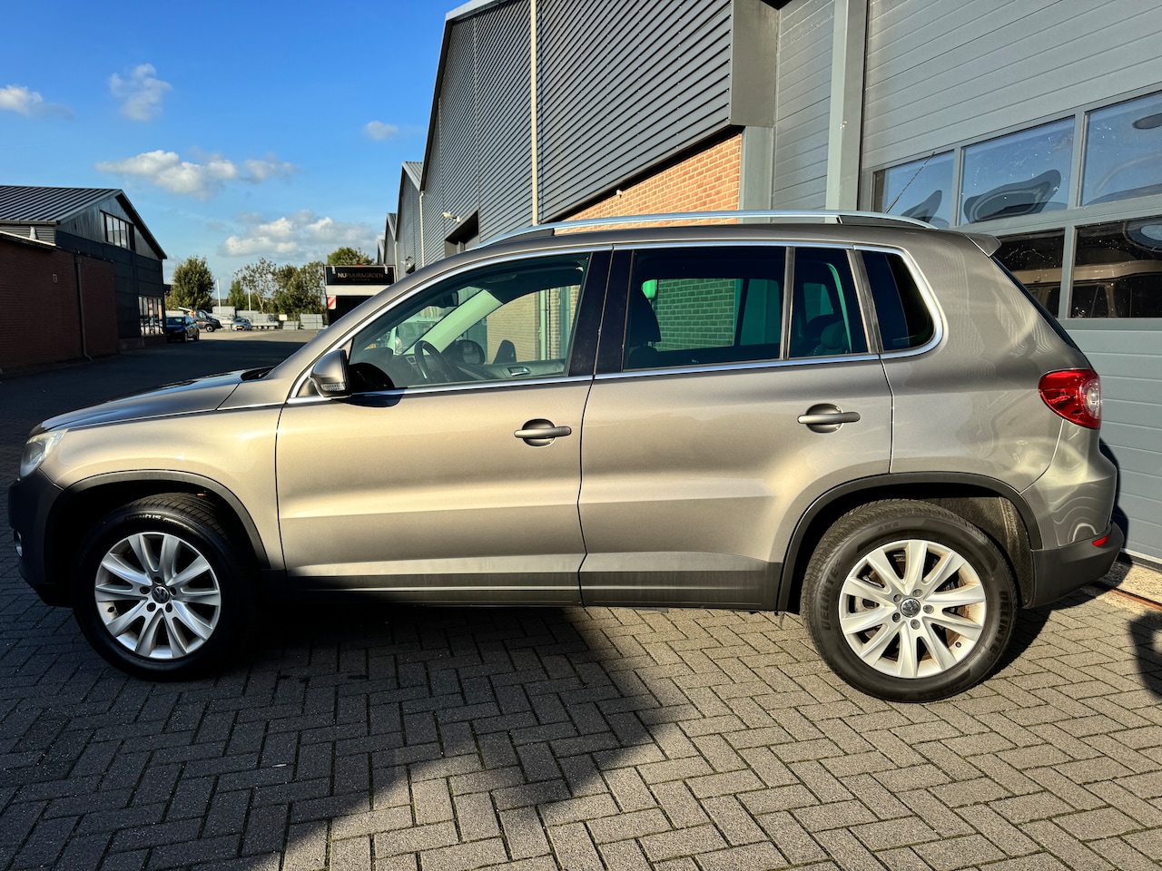 Volkswagen Tiguan - 1.4 TSI Sport&Style ECC/RADIO/TREKHAAK ZWENK/CRUISE/
