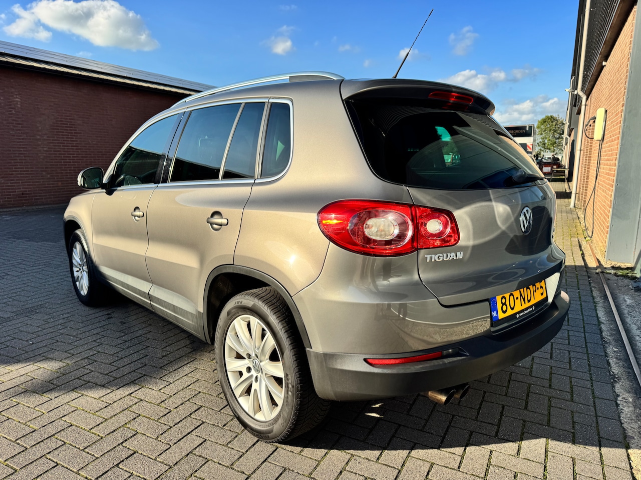 Volkswagen Tiguan - 1.4 TSI Sport&Style ECC/RADIO/TREKHAAK ZWENK/CRUISE/