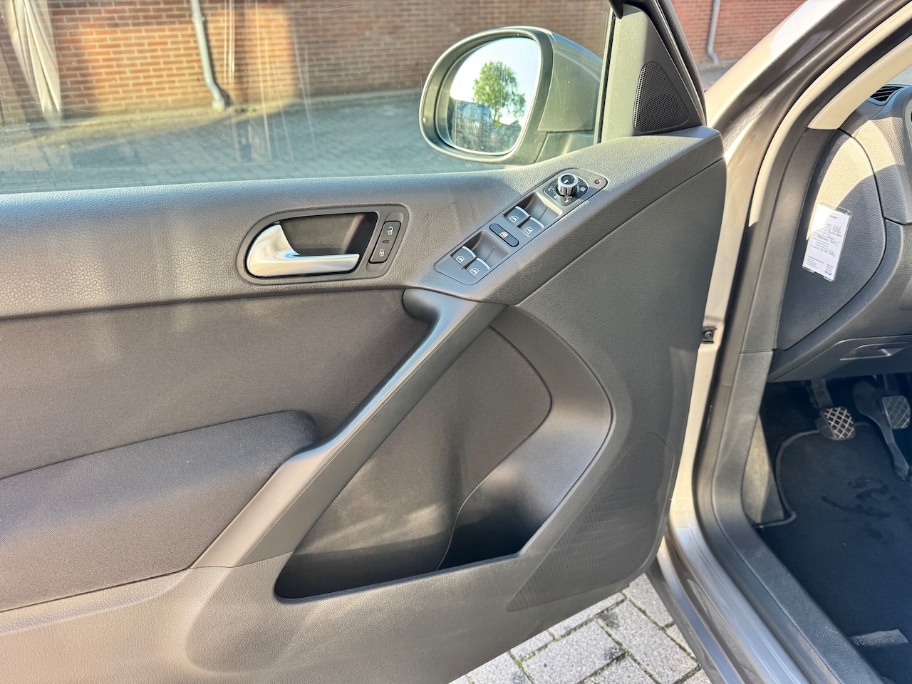 Volkswagen Tiguan - 1.4 TSI Sport&Style ECC/RADIO/TREKHAAK ZWENK/CRUISE/