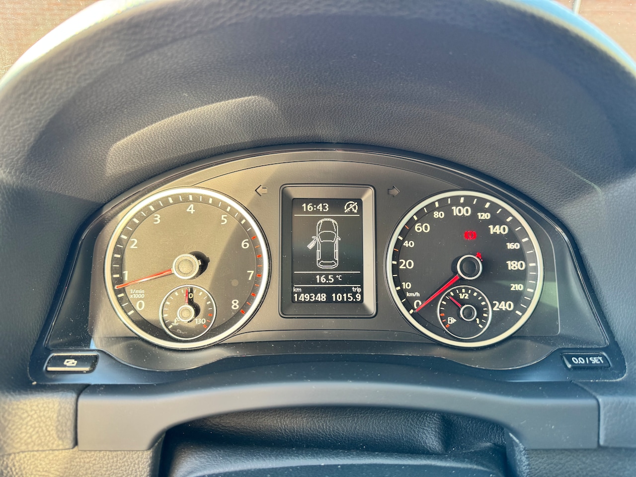 Volkswagen Tiguan - 1.4 TSI Sport&Style ECC/RADIO/TREKHAAK ZWENK/CRUISE/