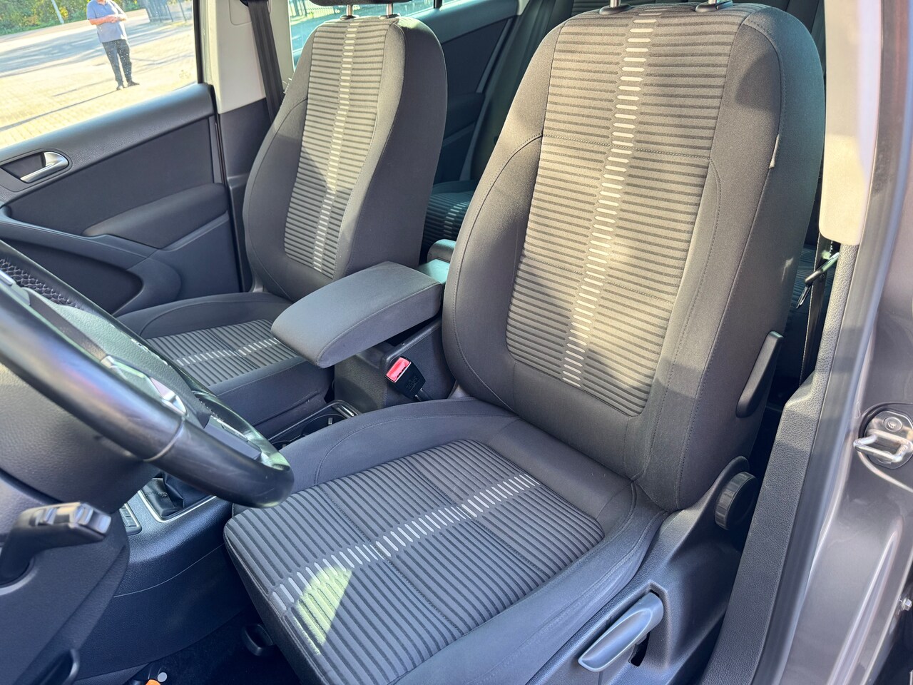 Volkswagen Tiguan - 1.4 TSI Sport&Style ECC/RADIO/TREKHAAK ZWENK/CRUISE/