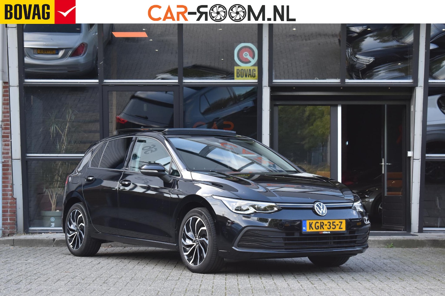 Volkswagen Golf - 1.5 eTSI Pano Keyless IQ Stuurvw - AutoWereld.nl