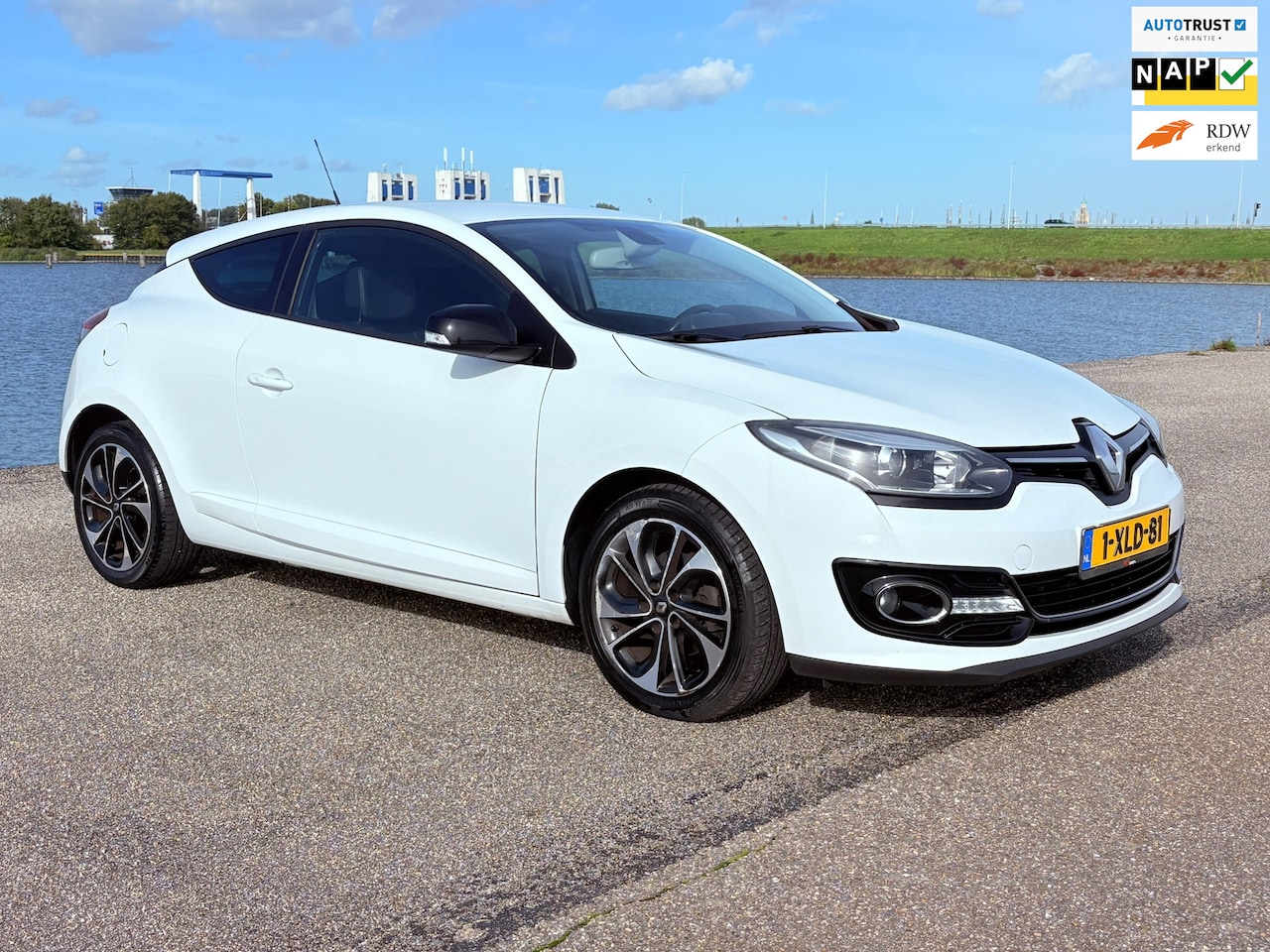 Renault Mégane Coupé - 1.2 TCe Bose/Apk/NL/Keyless/Dealer Auto/Led/Ecc/Navi - AutoWereld.nl