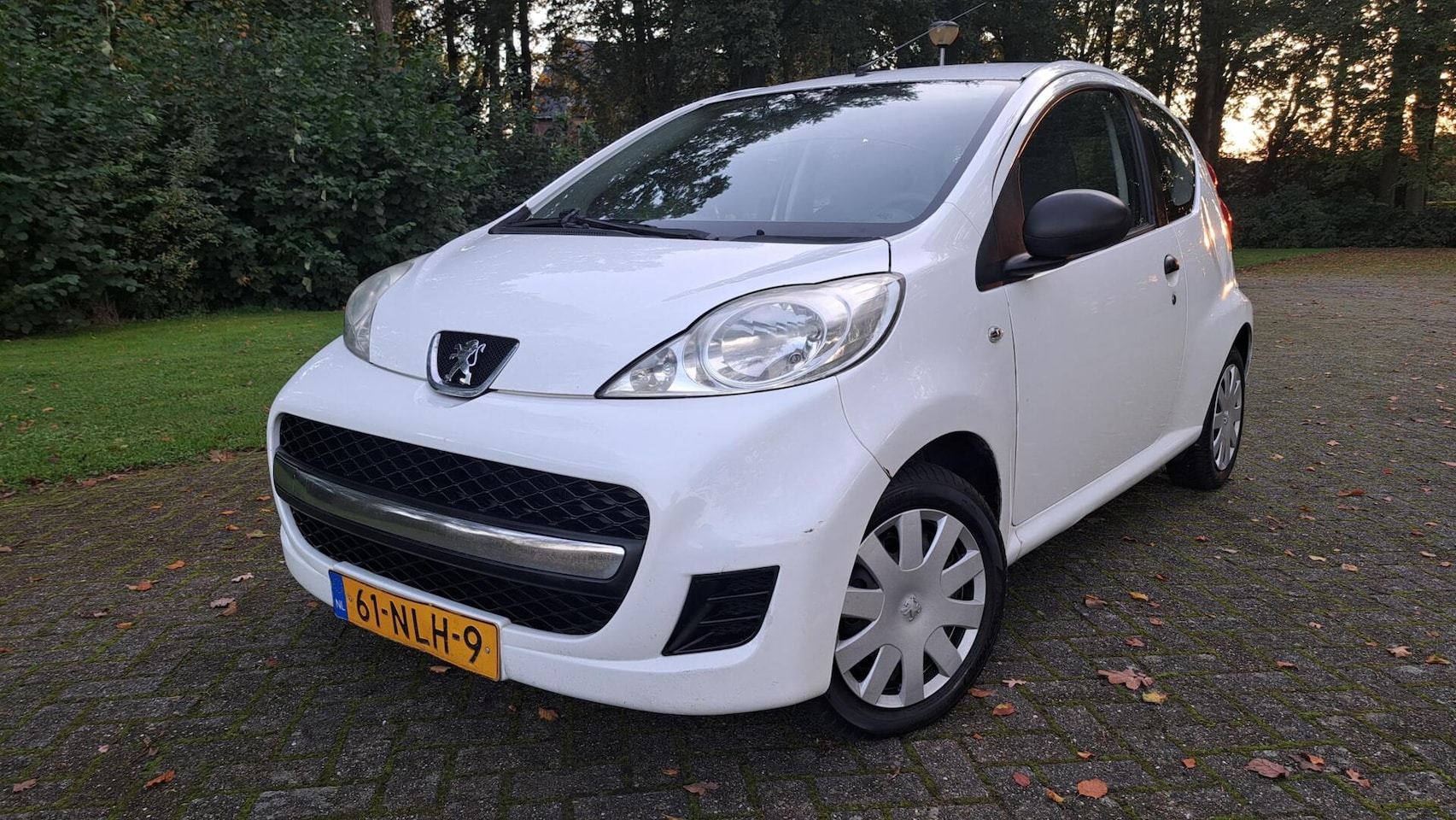 Peugeot 107 - 1.0-12V XR GOED ONDERHOUDEN NW APK - AutoWereld.nl