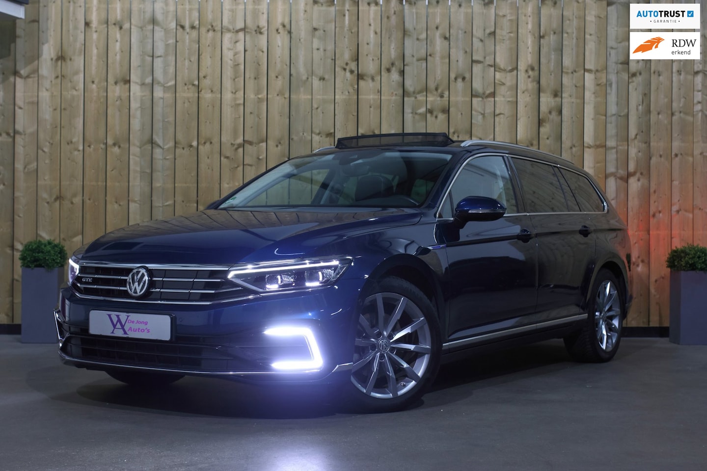 Volkswagen Passat Variant - 1.4 TSI PHEV GTE *Pano*Leer*360 Camera*Keyless*Standkachel* - AutoWereld.nl