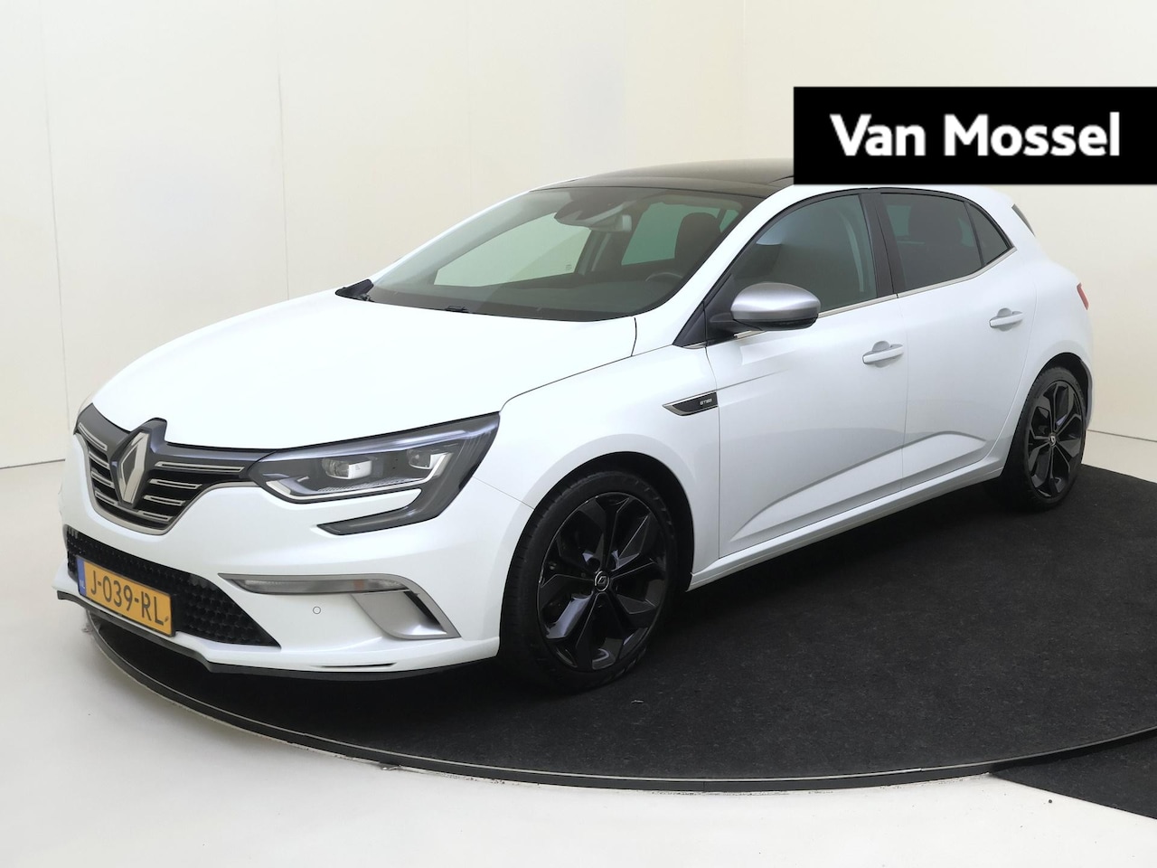 Renault Mégane - 1.3 TCe GT-Line | Navigatie | Elektrisch schuifdak | Trekhaak | Climate controle | Camera - AutoWereld.nl