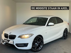 BMW 2-serie Coupé - 220i Black Pack