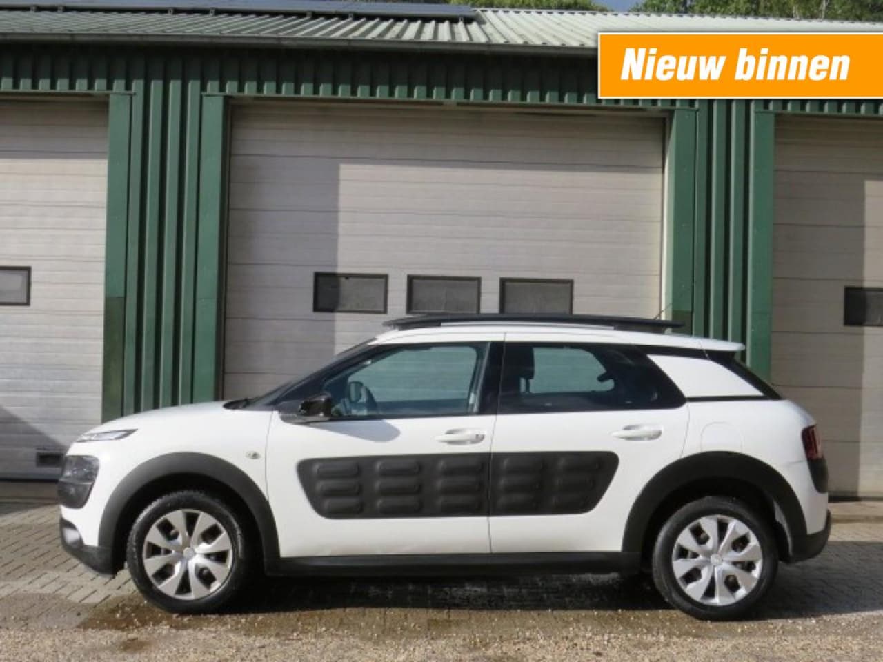 Citroën C4 Cactus - 1.2 VTi Business 1.2 VTI BUSINESS - AutoWereld.nl