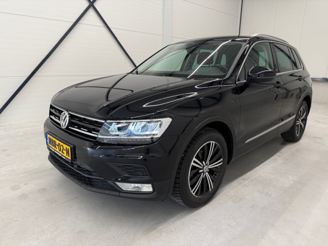 Volkswagen Tiguan - 1.4 TSI ACT HIGHL. BJ.2017 SOUND AUTOMAAT 150PK LAGE KM - AutoWereld.nl