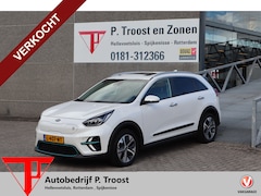 Kia e-Niro - DynamicPlusLine 64 kWh SOH 98% Nederlandse auto/Panoramadak/Afneembare trekhaak/Apple carp
