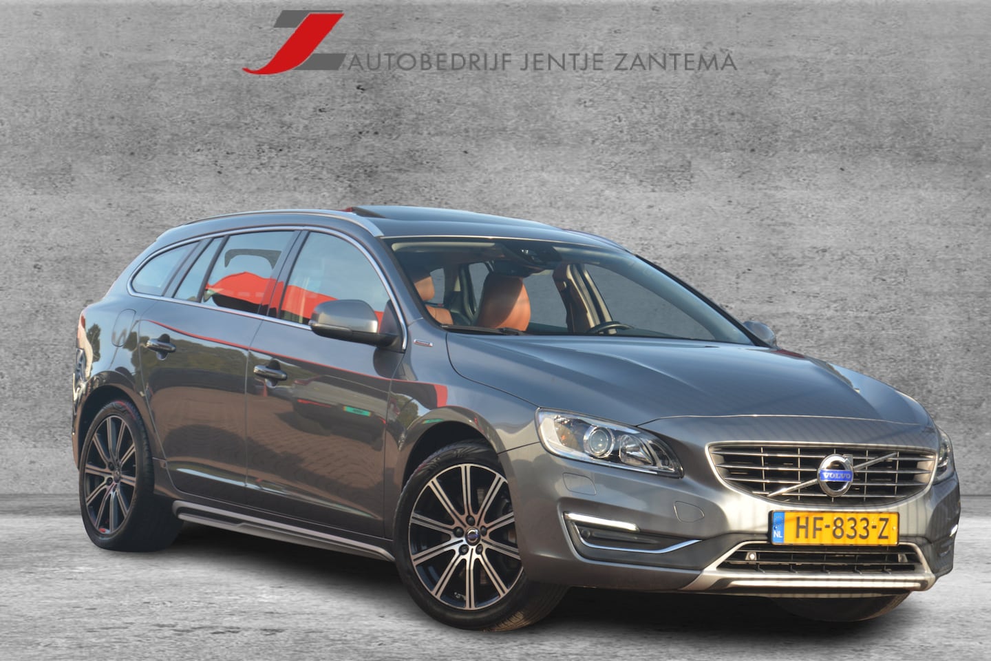 Volvo V60 - 2.4 D6 Twin Engine Summum | Navigatie | Memory seats | Camera | Stoelverwarming | Xenon | - AutoWereld.nl