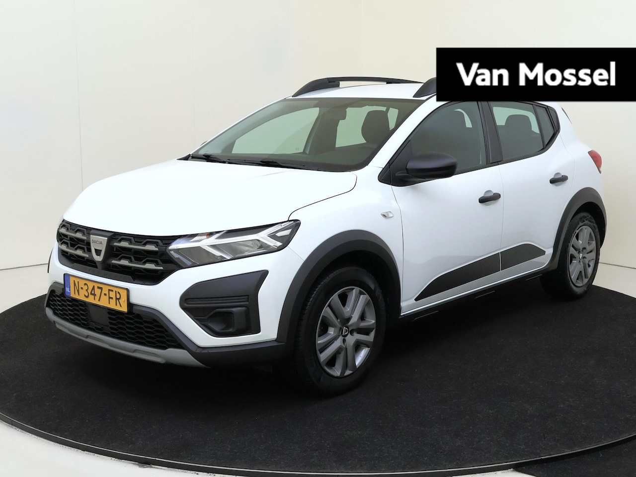 Dacia Sandero Stepway - 1.0 TCe 90 PK Essential Trekhaak | Airco | Cruise Control - AutoWereld.nl
