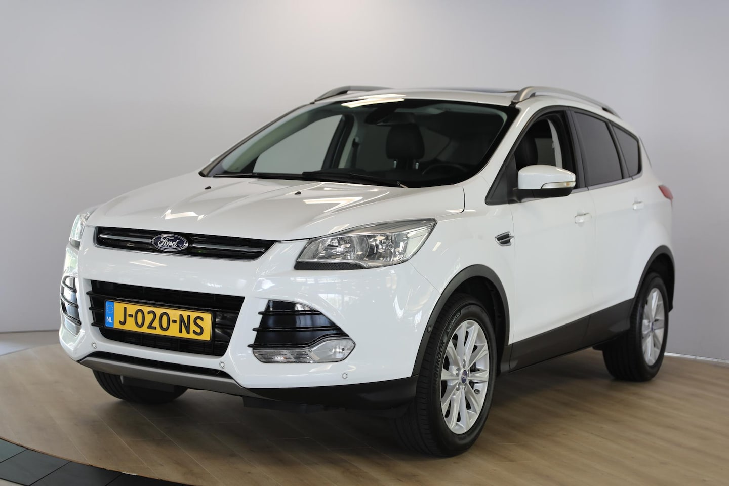 Ford Kuga - 1.5 Titanium Plus | Gereviseerde motor | Trekhaak | Schuif- opendak - AutoWereld.nl