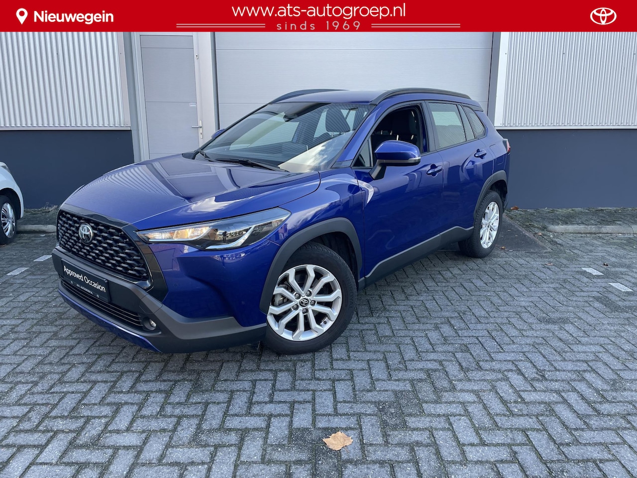 Toyota Corolla Cross - Hybrid 140 Business , Parkeersensoren Voor en Achter, dode Hoek detectie, All Season bande - AutoWereld.nl