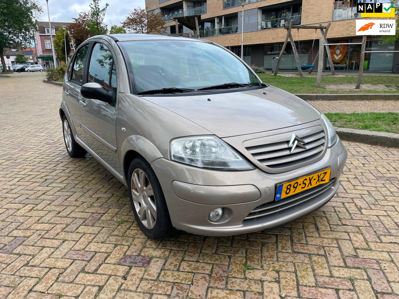Citroën C3 - 1.6i-16V Exclusive 1.6i-16V Exclusive, 5drs, Aut, Pano, Trekhaak, Cruise/Climate control, Lmv, Elektr ramen, - AutoWereld.nl