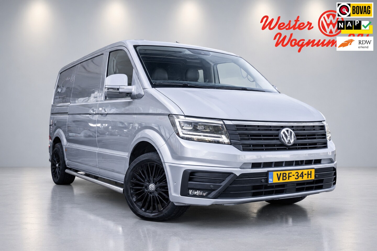 Volkswagen Crafter - 30 2.0 TDI 177pk L2H1 | 3000kg trekgewicht | Aut. | Navi | LED | PDC | Euro6 | - AutoWereld.nl