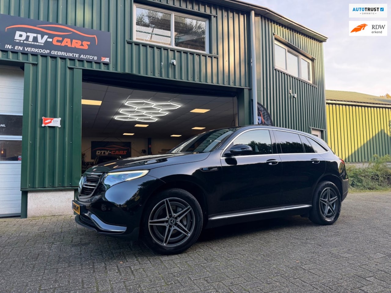 Mercedes-Benz EQC - 400 4MATIC Premium Amg line 80 kWh schuifdak - AutoWereld.nl