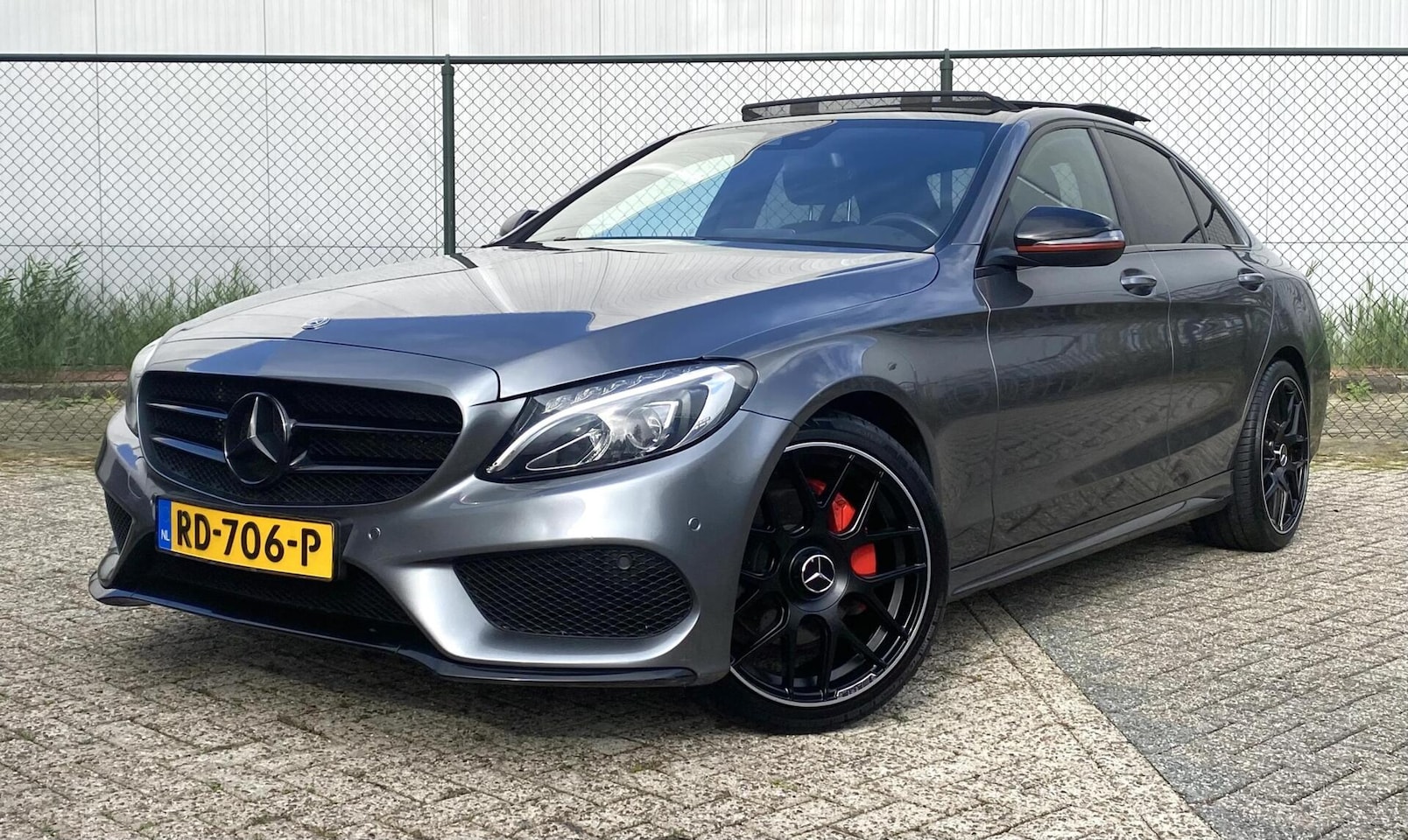 Mercedes-Benz C-klasse - 180 Business Solution AMG | Schuif + Panodak | Stoelverwarming | A M G | Sfeer | LED | Cam - AutoWereld.nl