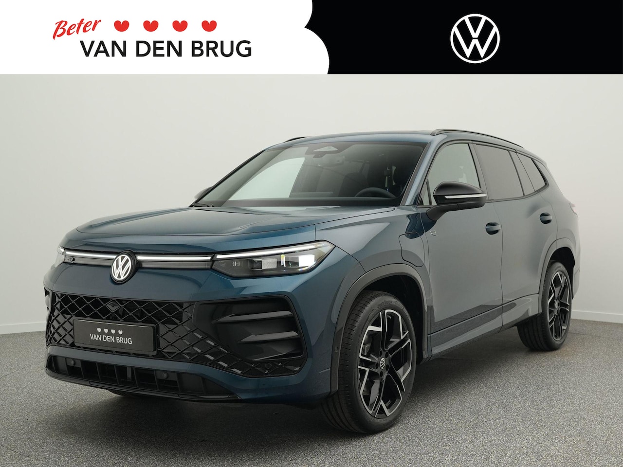 Volkswagen Tayron - R-Line Edition 1.5 eHybrid 204 PK SUV | Trekhaak | Panoramadak | Black Style pakket | - AutoWereld.nl