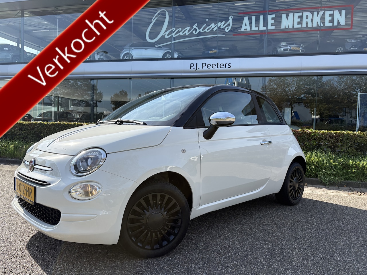 Fiat 500 - 1.2 Lounge Two-tone dak - Airco - Led verlichting - Licht metalen velgen 15 inch - Elektri - AutoWereld.nl
