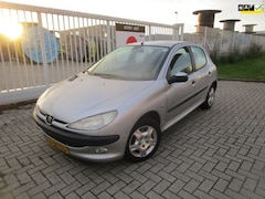 Peugeot 206 - 1.4 Gentry