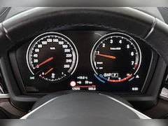BMW X1 - sDrive20i VDL Nedcar Edition Trekhaak Head-Up Sportstoelen Stoelverwarming Camera