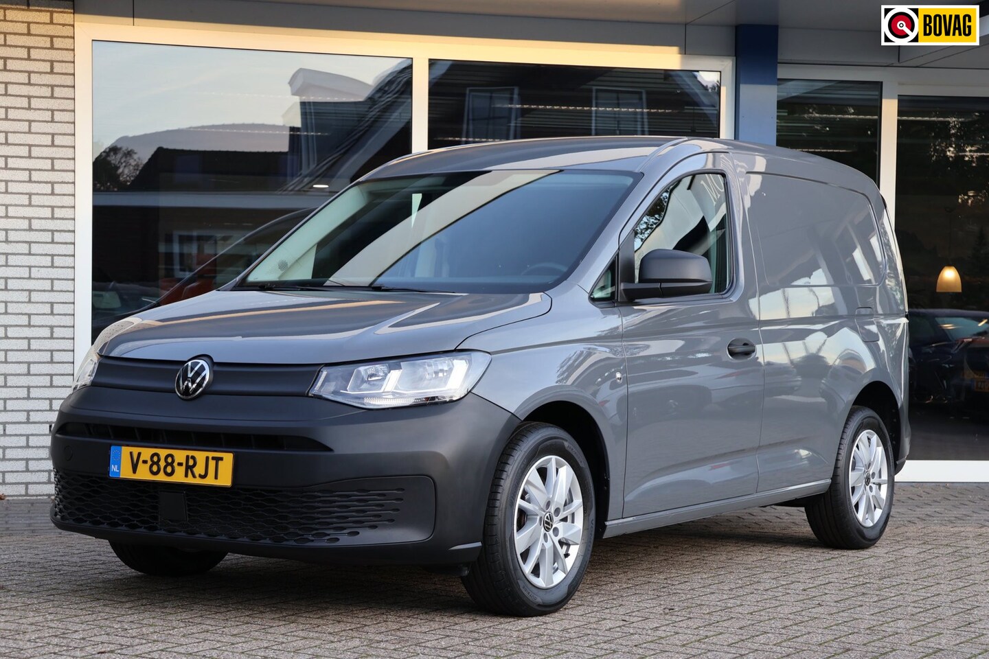 Volkswagen Caddy Cargo - 2.0 TDI DSG Cruise-controle Carplay PDC - AutoWereld.nl